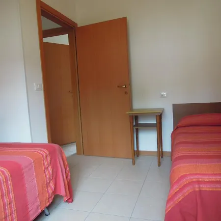 Flat With Garden And Parking Apartment