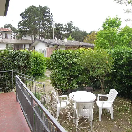 Apartment Flat With Garden And Parking